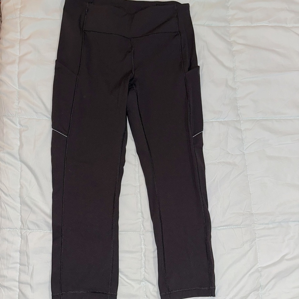 EUC Women’s Lululemon Leggings Size 6